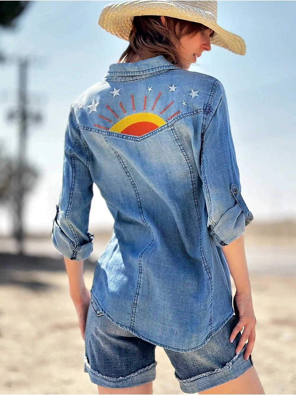 Billy T Women’s M Embroidered Chambray Hello Sunshine Shirt Blue